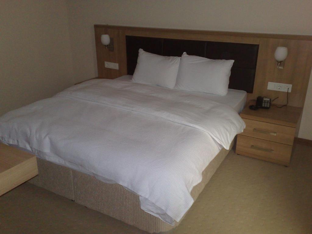 Hotel Almatur Yusufeli Zimmer foto